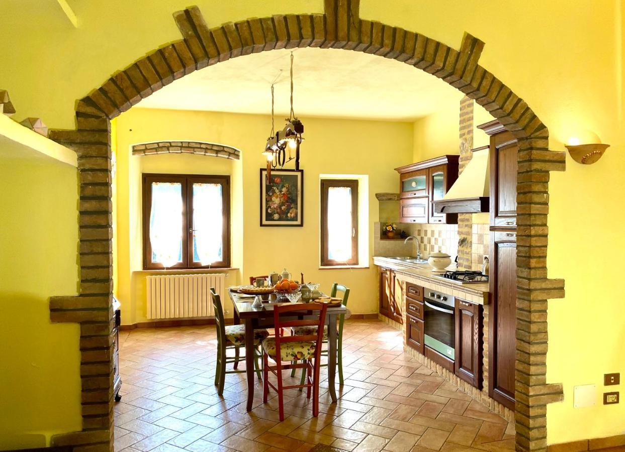 Agriturismo L'Antica Quercia Pomarance Kültér fotó