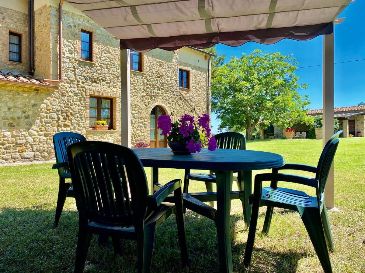 Agriturismo L'Antica Quercia Pomarance Kültér fotó