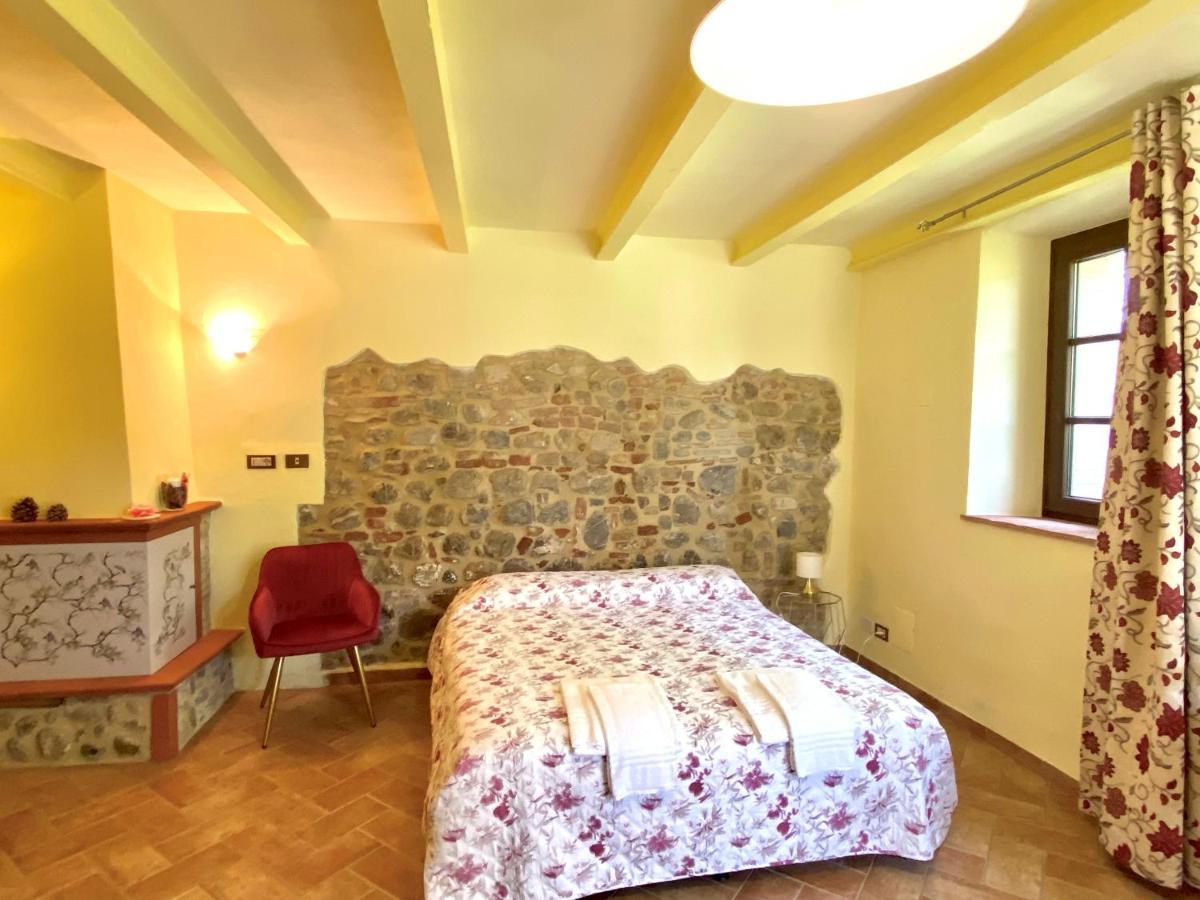 Agriturismo L'Antica Quercia Pomarance Kültér fotó